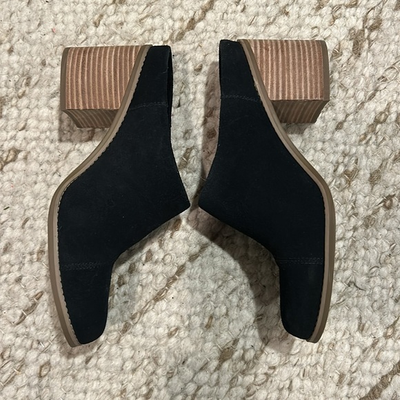 Tom’s Black Suede Block Heel Slip-ons - Picture 5 of 7